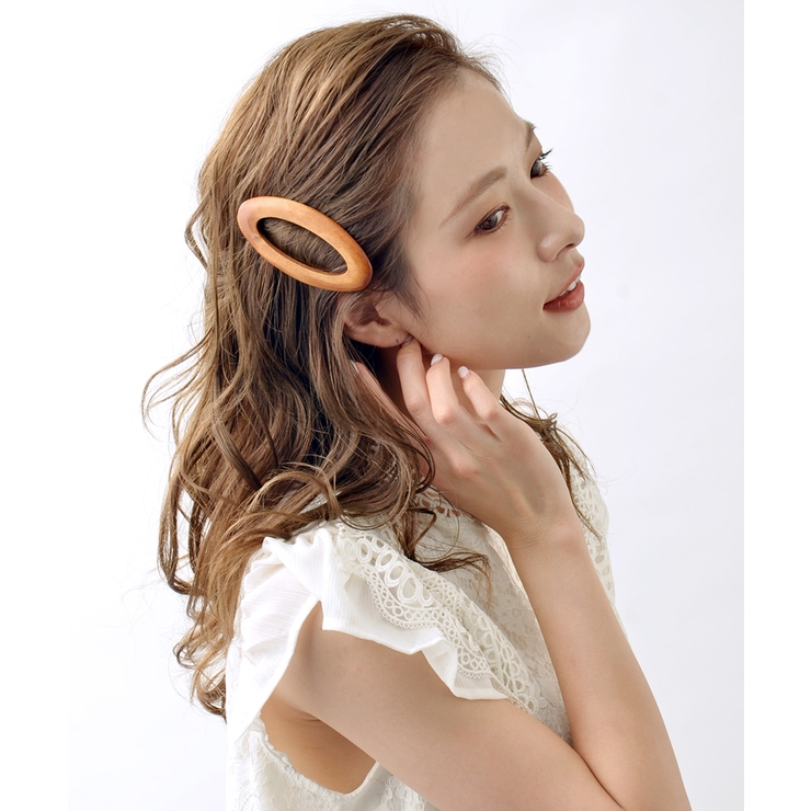 ライトブラウン | ウッドサークルバレッタ カジュアル ヘアアクセサリー | VINGTAINE