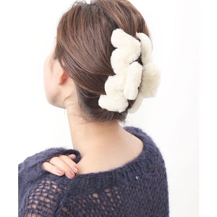 ホワイト | バンスクリップ ヘアクリップ フェイクファー | VINGTAINE