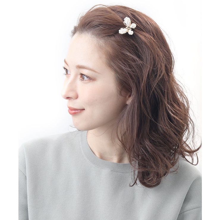 パール蝶々ヘアクリップ ヘアアクセサリーH 137[品番：VTNA0000327]｜神戸ヴァンテーヌ（コウベヴァンテーヌ）のレディース