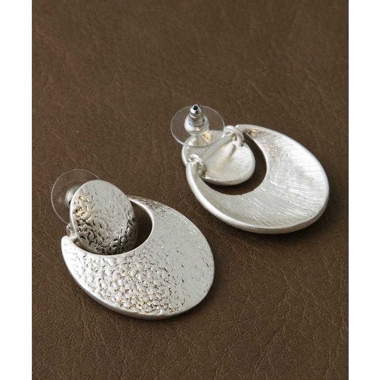 槌目加工メタルサークルピアス 大ぶり デザイン上品 | VINGTAINE | 詳細画像5 
