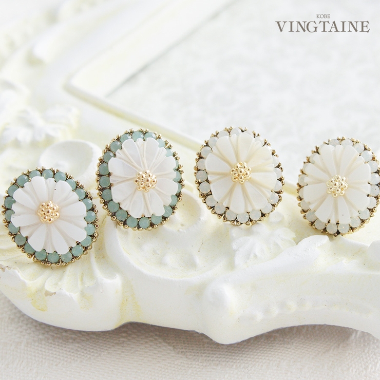シェルフラワー×ラインストーンピアス/イヤリング/ビジュー P1199 | VINGTAINE | 詳細画像1 