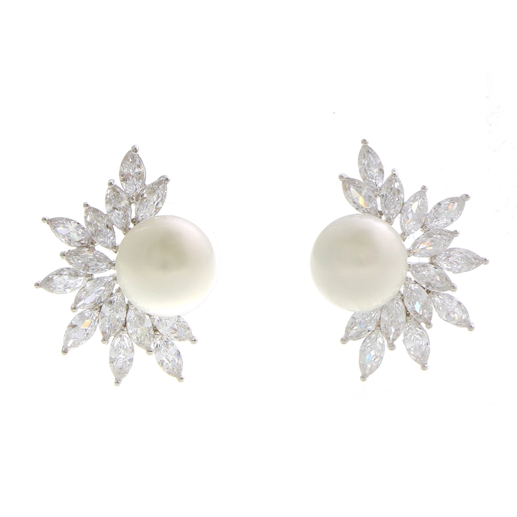 ピアス | クラシカルパールハーフビジューピアス イヤリング ネジバネ式 | VINGTAINE