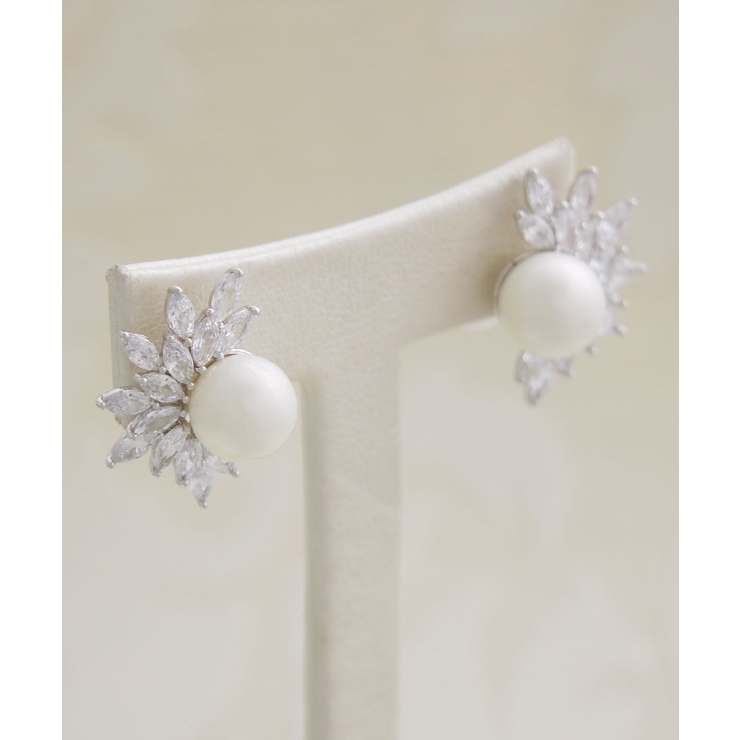 クラシカルパールハーフビジューピアス イヤリング ネジバネ式 | VINGTAINE | 詳細画像6 