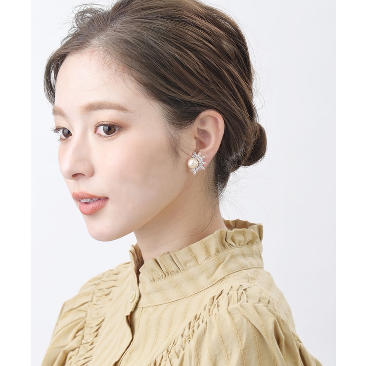 クラシカルコットンパールハーフビジューピアス イヤリング ネジバネ式 | VINGTAINE | 詳細画像4 