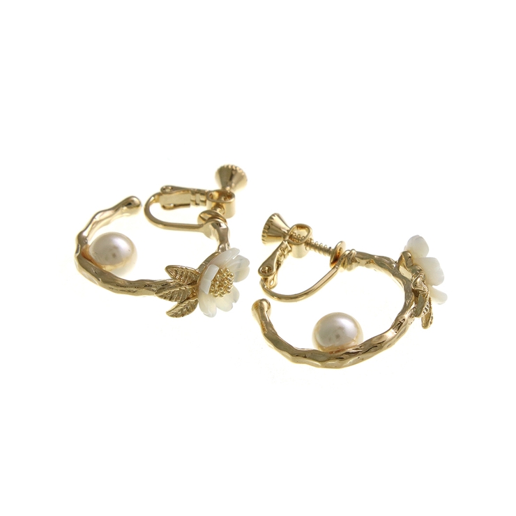 シェルフラワー ポイントパールフープピアス イヤリング かわいい 品番 Vtna 神戸ヴァンテーヌ コウベヴァンテーヌ のレディースファッション通販 Shoplist ショップリスト