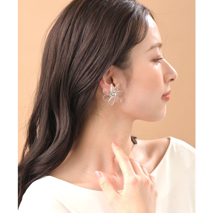 クリアフラワーピアス イヤリング 抜け感 | VINGTAINE | 詳細画像6 