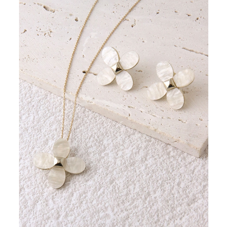 フラワーピアス イヤリング 大人可愛い | VINGTAINE | 詳細画像9 