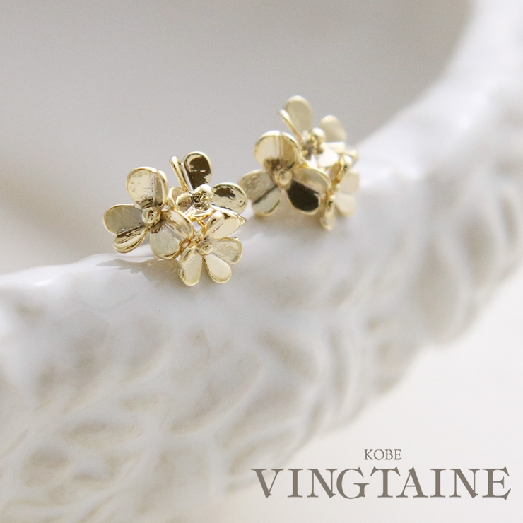 トリプルフラワーピアス お花 チタン | VINGTAINE | 詳細画像1 