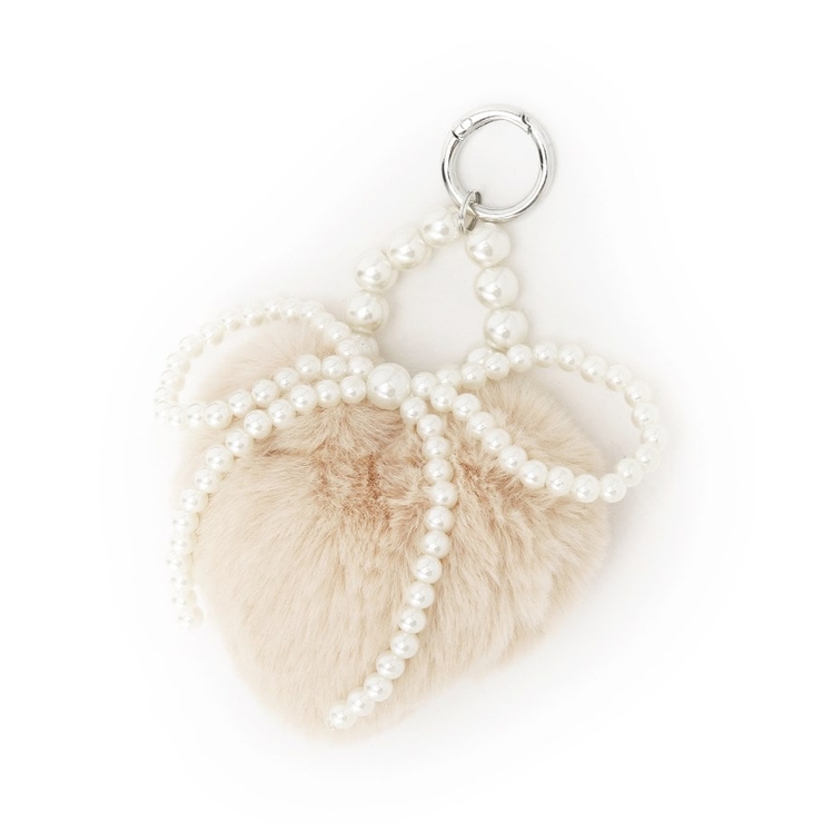 ピンクベージュ(053) | ハートフェイクファーチャーム | Couture brooch