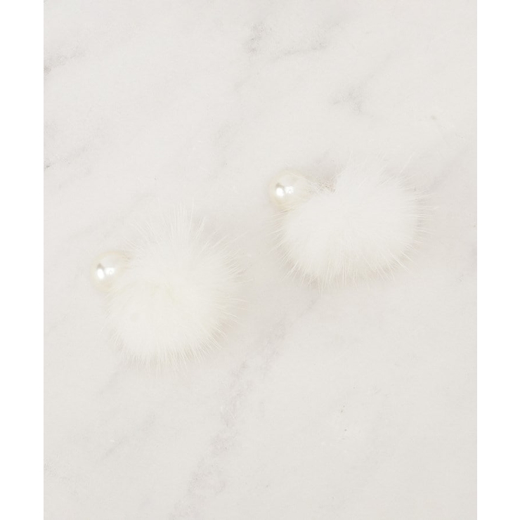 ホワイト(001) | リバーシブルファーパール調ピアス | grove