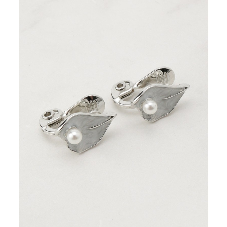 【痛くなりにくい】メタルエポフラワーペタルイヤリング | grove | 詳細画像1 