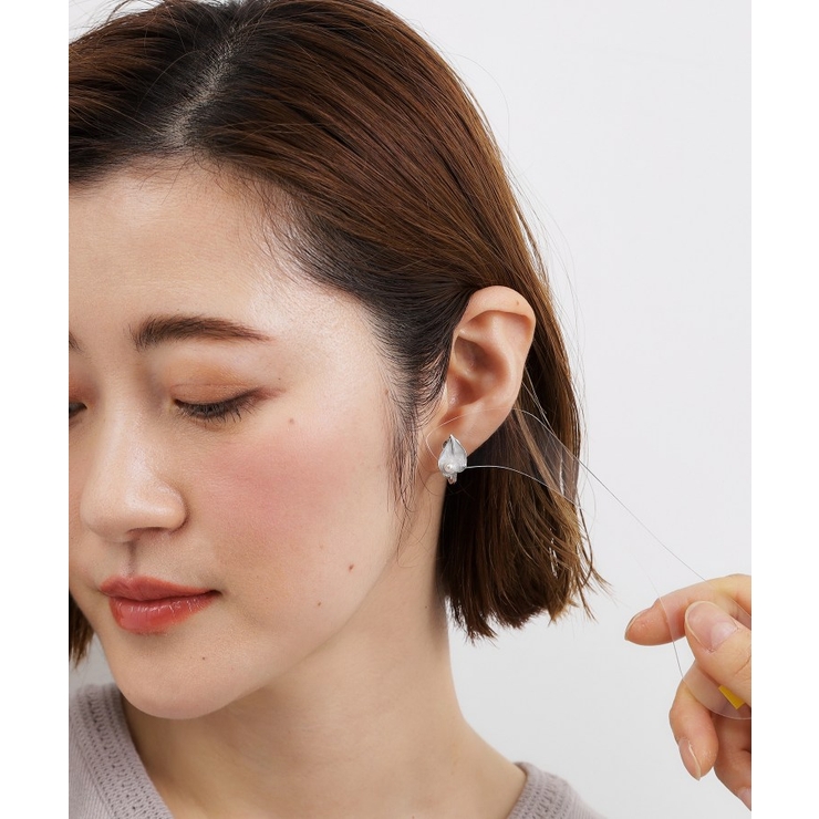 【痛くなりにくい】メタルエポフラワーペタルイヤリング | grove | 詳細画像5 