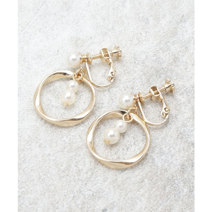 ゴールド(007) | フェイクパール×リングメタル イヤリング | OPAQUE.CLIP