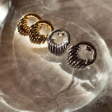 Motif Layered Pierce | feu | 詳細画像1