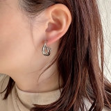 サージカルステンレスツイストフープピアス アレルギー対応素材 長時間着用OK | feu | 詳細画像3 