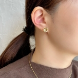 フラワーメタルピアス 小ぶり 立体感 | feu | 詳細画像10