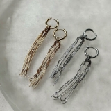 タッセルピアス メタルチェーン 揺れる | feu | 詳細画像11