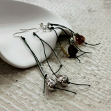 ブラックコード フックピアス 揺れる | feu | 詳細画像11 