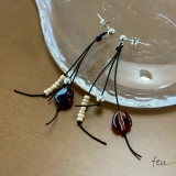 ブラウン | ブラックコード フックピアス 揺れる | feu