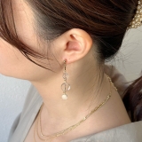 揺れるピアス クリア樹脂 個性的 | feu | 詳細画像10 