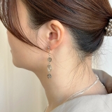 揺れるピアス クリア樹脂 個性的 | feu | 詳細画像14 