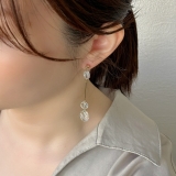 揺れるピアス クリア樹脂 個性的 | feu | 詳細画像12 