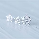 ピアス 雪のデザイン レディース | And Kawaii | 詳細画像1 