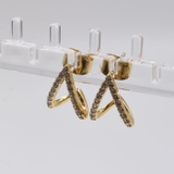 耳元を美しく演出してくれる逆V字ビジューピアス | aquagarage | 詳細画像6