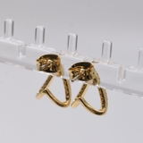 耳元を美しく演出してくれる逆V字ビジューピアス | aquagarage | 詳細画像7