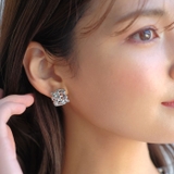 シルバー | 耳元を華やかに彩る!編み込みメタルモチーフピアス | aquagarage