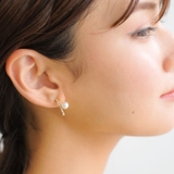 耳元に上品な華やかさを添えるパール2連風フープピアス | aquagarage | 詳細画像14