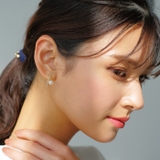 ゴールド | 耳元に上品な華やかさを添えるパール2連風フープピアス | aquagarage