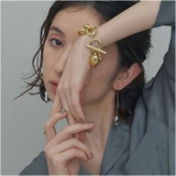 チェーンウェーブパールピアス ゴールド | 4quince | 詳細画像2 