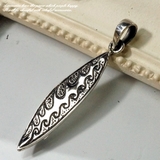 ビッグウェーブ模様サーフボードモチーフペンダントトップ 【波 サーフィン | laplateriashu  | 詳細画像1 