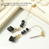 黒いガラスビーズとゴールドチェーンの組み合わせが大人っぽいサガリスタッドピアス【… | YUKATANゆかたん | 詳細画像1 