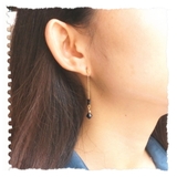 黒いガラスビーズとゴールドチェーンの組み合わせが大人っぽいサガリスタッドピアス【… | YUKATANゆかたん | 詳細画像3 