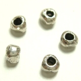 シルバーパーツ5個で1セット 直径3 1ｍｍタイプで三角のような形の厚みのある小… | YUKATANゆかたん | 詳細画像1 