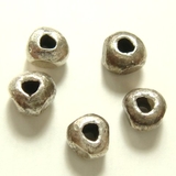 シルバーパーツ5個で1セット 直径4 1ｍｍタイプで墨入り丸型なのにどこかいびつ… | YUKATANゆかたん | 詳細画像1 