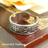 フリーサイズリング 壁画の様に見え存在感抜群!!十字架を刻んだ足指リング 【トゥ… | YUKATANゆかたん | 詳細画像1