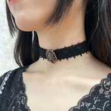 黒 | ビジュー金具レースチョーカー | axes femme