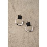 BLK | FAUX LEATHER × METAL EARRINGS | AZUL BY MOUSSY