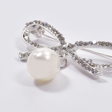 パール付きビジューリボンブローチ | BeBe | 詳細画像5 