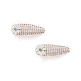 お花×チェック/ベージュ系 | 【絵本コラボ みつごようせいのおしゃれなドレスやさん 】ハートお花レースリボンパ… | SLAP SLIP