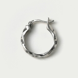 桜 ツイスト フープ ピアス 片耳用 1個売り | シルバーアクセサリーBinich | 詳細画像2