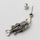ブラックバス フィッシュ フック ドロップ ピアス 片耳用 1個売り | シルバーアクセサリーBinich | 詳細画像5