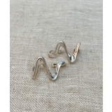 シルバー | タイニーウェーブピアス emouv ピアス | BUYSENSE