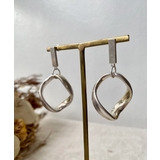 オーバルツイストピアス emouv ピアス | BUYSENSE | 詳細画像8 