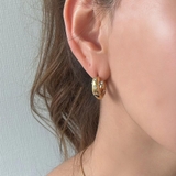 ゴールド | メタルビジューピアス emouv by | BUYSENSE