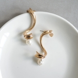 ゴールド | パールツイストウェーブピアス emouv by | BUYSENSE