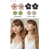 (2個SETチャーミングプチフラワーピアス)ピアス アクセサリー ジュエリー | curvy's  | 詳細画像2 